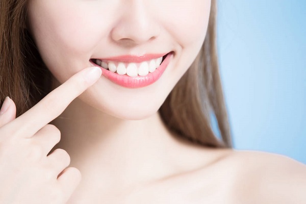 深圳愛康健牙醫介紹|美白牙齒的4種方法！