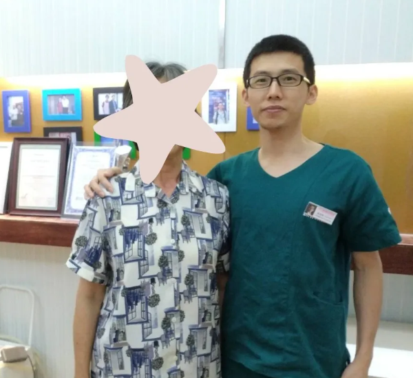 吳佳偉主任專訪|近20年「醫路旅程」，點亮顧客「輕松」種牙之路
