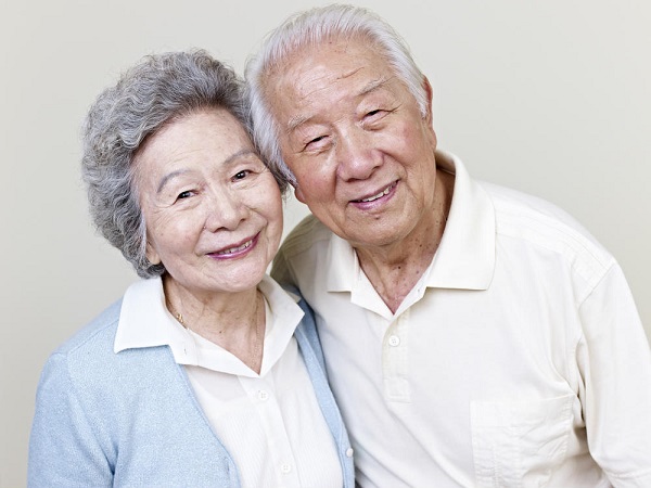 65歲及以上老人超聲波保健洗牙58元/次!合資格的香港長者洗牙可使用長者醫療券