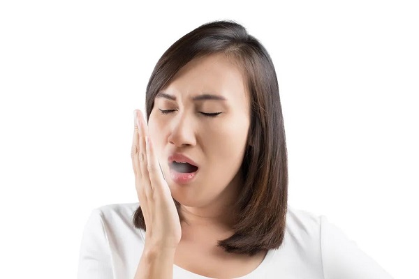 口臭是什麼原因引起的