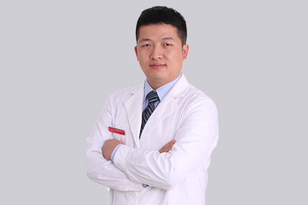 深圳牙齒矯正醫生推薦羅軍