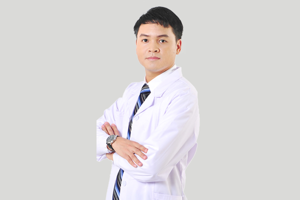 深圳種植牙醫生推薦莊賢安