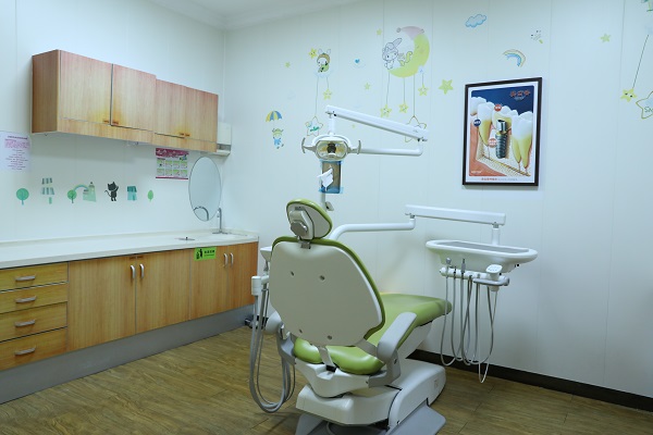 愛康健富亨口腔門診