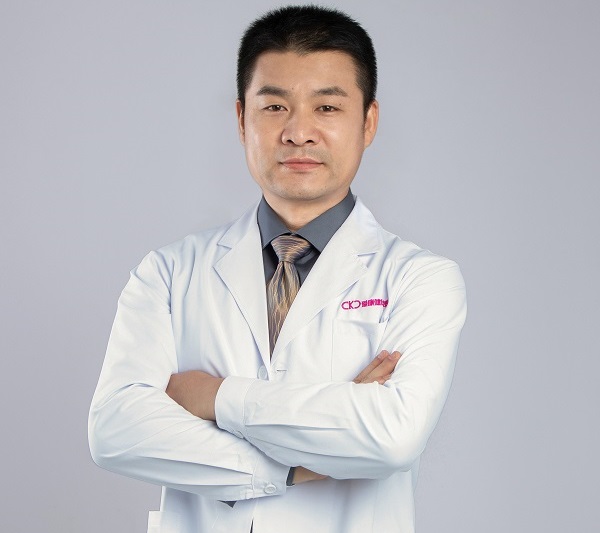 深圳種植牙醫生推薦李川院長