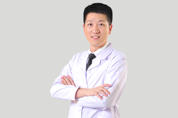 深圳植牙醫生推薦李格