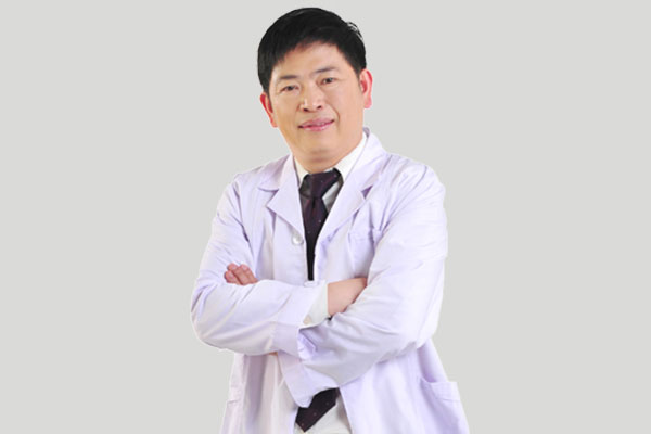 熊志華康輝門診院長